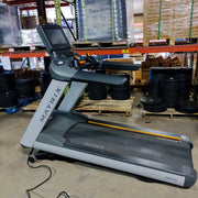10 Matrix T7XE Treadmills