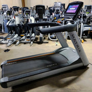 10 Matrix T7XE Treadmills