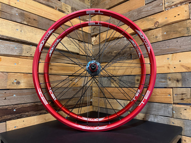 (Slam69built) Halo T2 26" / Halo Wideboy & Halo MT SS Dirt Jump Wheelset (Red / Grey / Multi)
