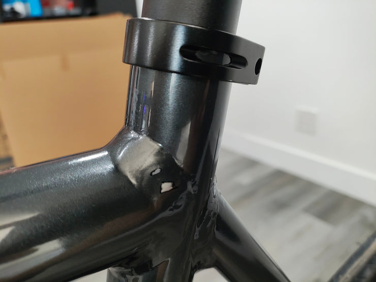 #1320 - Undefeated Disc Road | Graphite Prism (Size 62cm, Brand New / Open Box – Fork Swap)