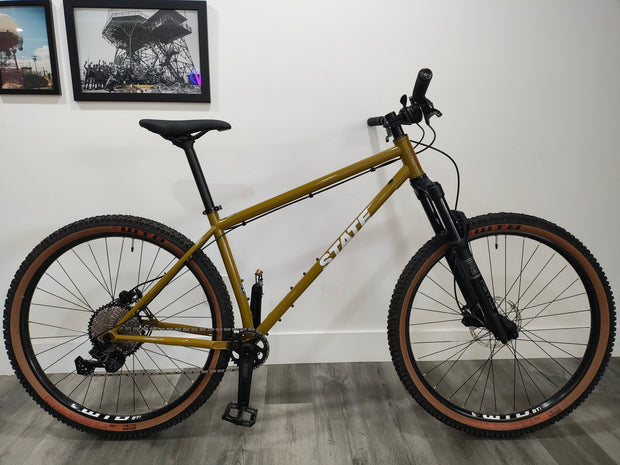 #1321 - 4130 Trail Mountain Bike | Patina Gold (Size M/L - 43cm, Very Good Condition)